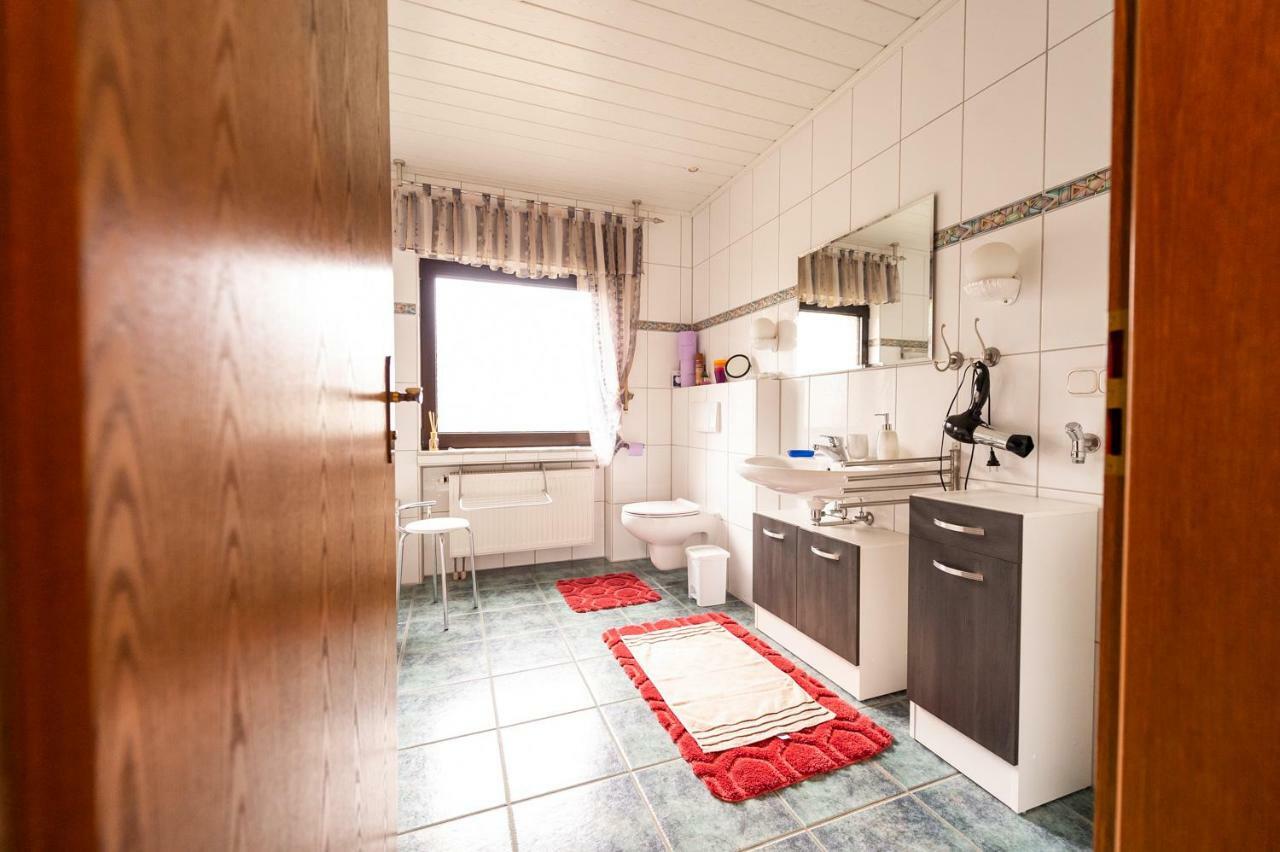 Ferienwohnung Virginija Ditscheid 外观 照片
