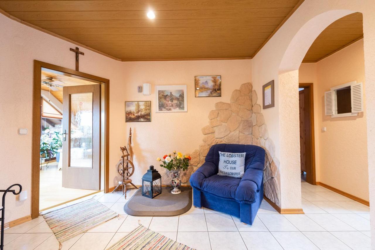 Ferienwohnung Virginija Ditscheid 外观 照片